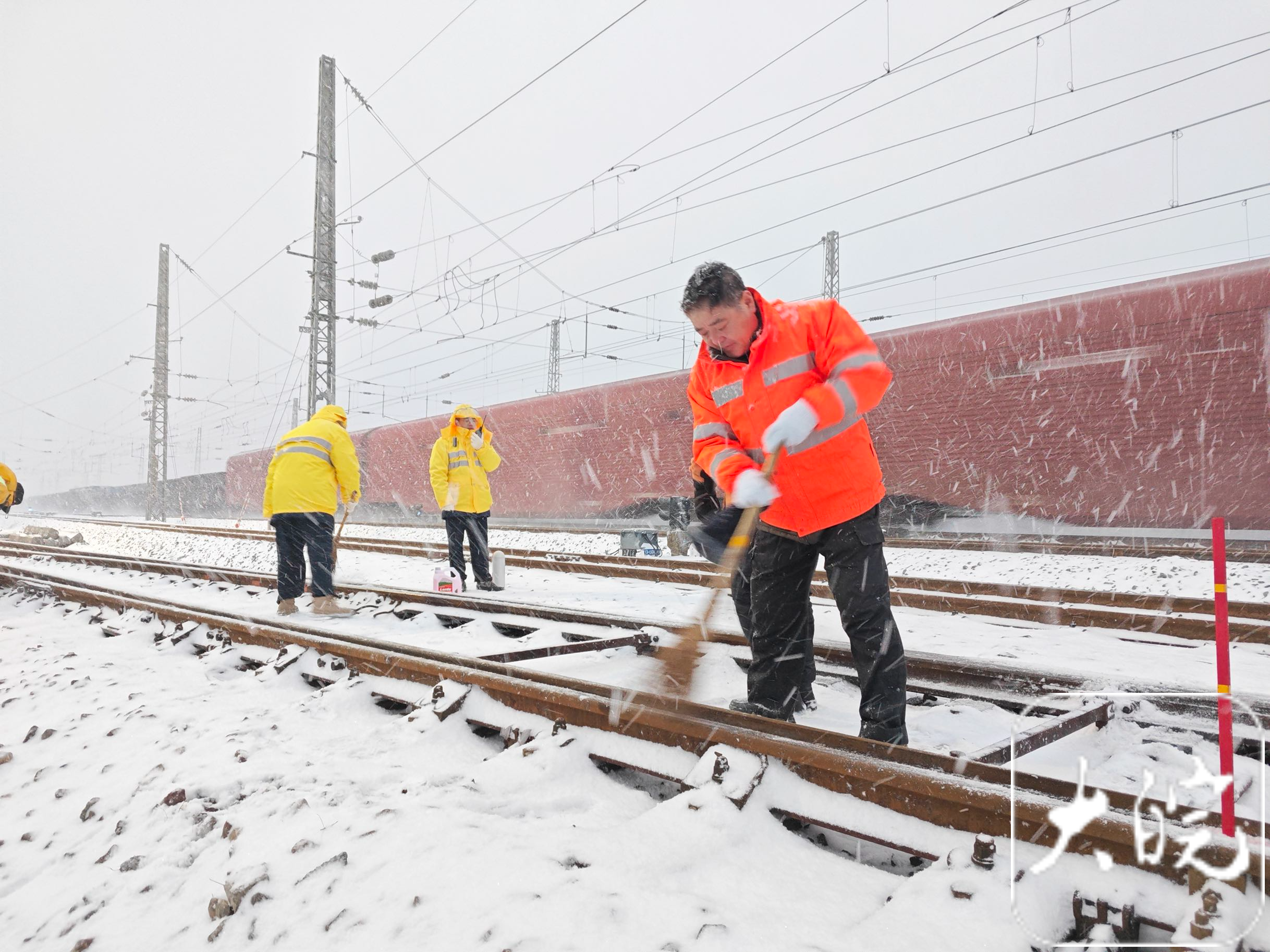 长三角铁路已启动扫雪除冰Ⅱ级应急响应(图2)