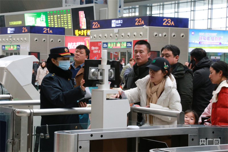 2024年春运收官！郑州站40天发送旅客11137万人次(图2)