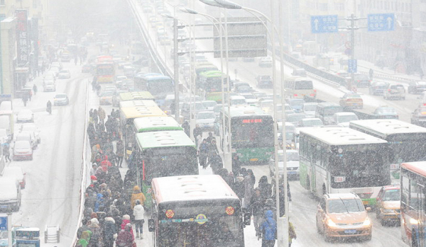 迎战暴雪！德恒装备助力东北除雪首战告捷！(图1)