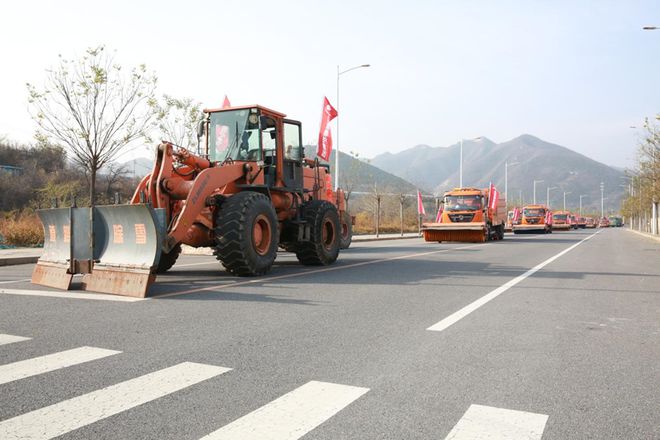 少用或不用融雪剂门头沟公路分局开展铲冰除雪演练！(图1)