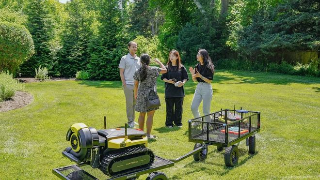 8年研发、预售超2亿这家深圳公司做出全球唯一消费级扫雪机器人|Insight全球(图5)