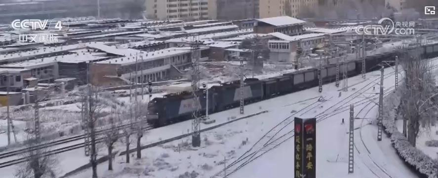 各地各部门多措并举保障旅客畅通春运回家路(图1)