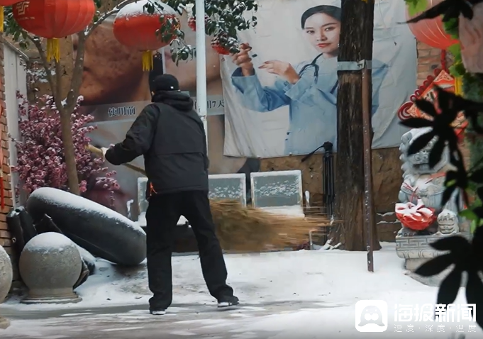 海报长：“大衣哥”朱之文的战争(图9)